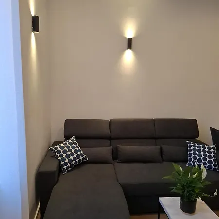 - New Apartmán