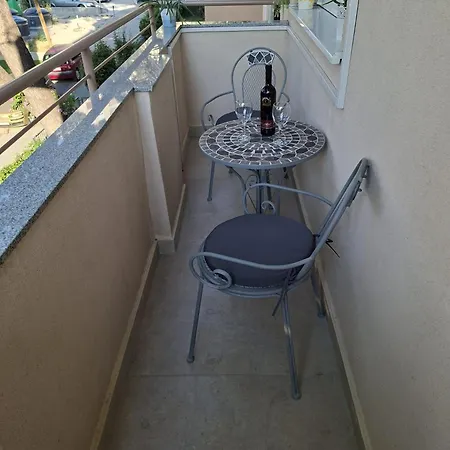 - New アパート スプリト