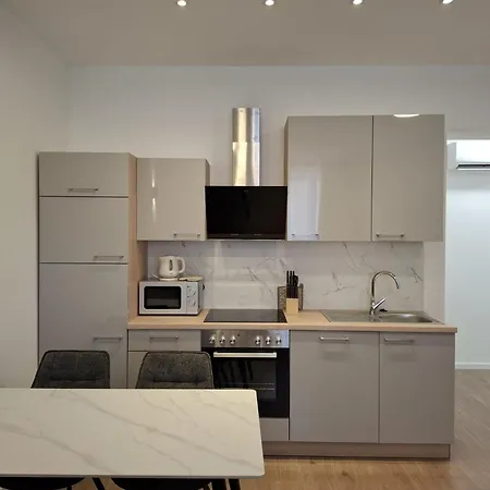 アパート - New *