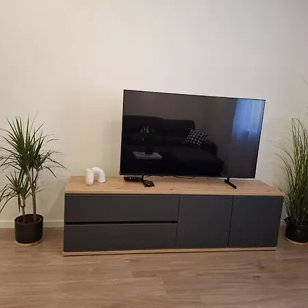 - New アパート スプリト