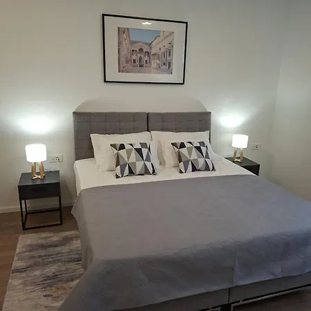 アパート - New スプリト